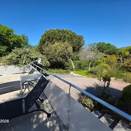 Villa Spacieuse Au Calme Avec Grande Piscine *